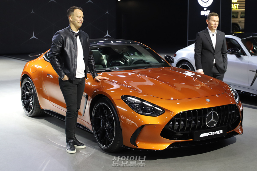 메르세데스-벤츠, 2세대 AMG GT·한정판 라인업으로 ‘럭셔리 시장’ 정조준