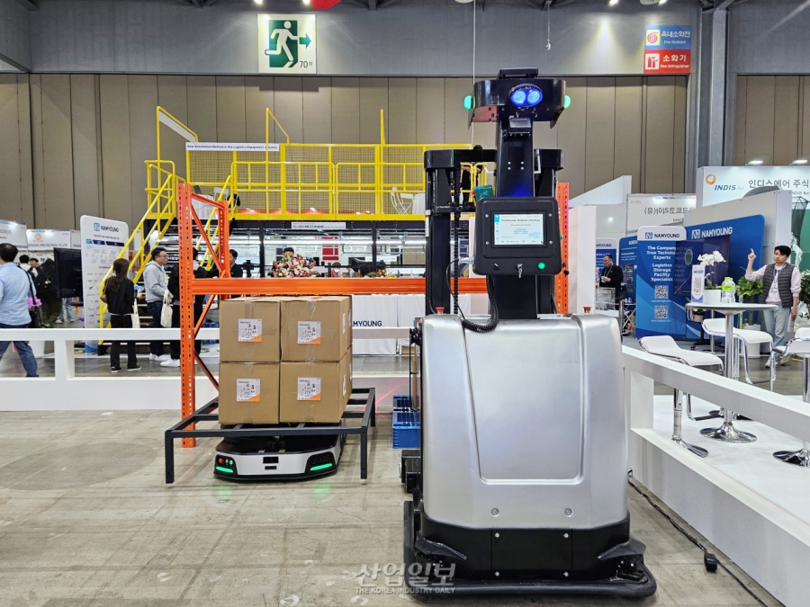 [ICPI WEEK 2025] iRAYPLE, 머신비전·AMR 융합한 물류 자동화 솔루션 공개
