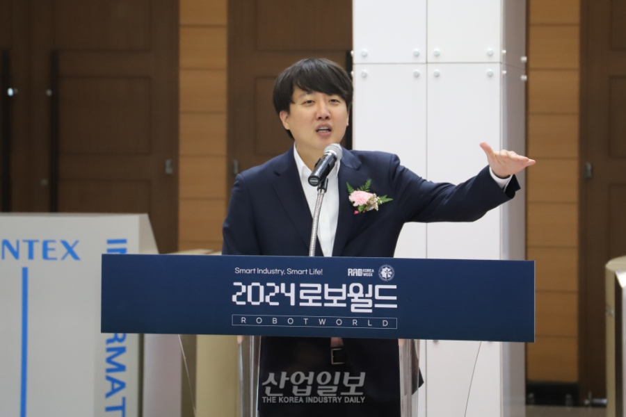 [21대 대선 공약] 이재명 노동 존중 사회 VS 김문수 기업하기 좋은 나라 VS 이준석 “리쇼어링·규제혁신”