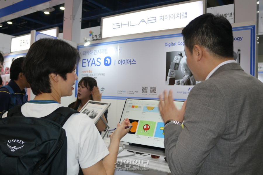 인지재활 솔루션 ‘아이어스’, 눈과 귀로 뇌 깨운다