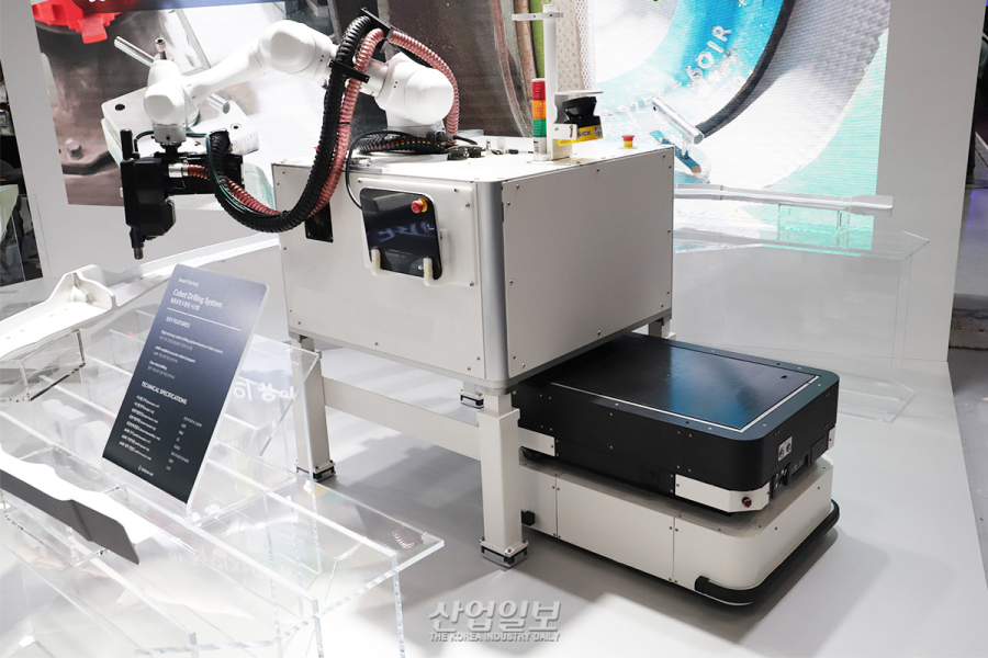 대한항공, 협동로봇·AMR로 항공기 부품 생산 자동화 구현