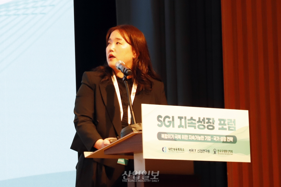 AI 투자 성과, 서비스업에서는 ‘뚜렷’·제조업은 ‘아직’