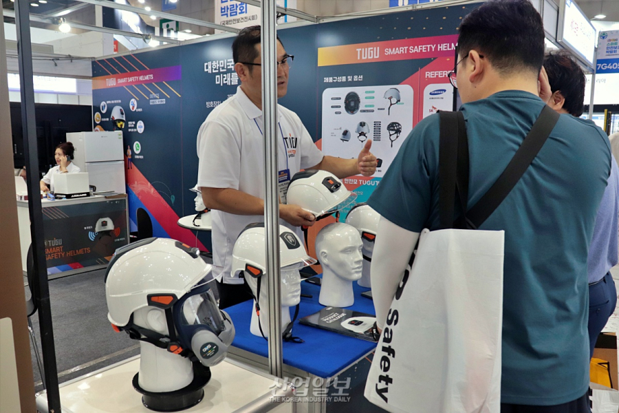 '핸즈프리' 스마트 안전모… 무전기 없이 PoC·DMR 듀얼 통신 지원