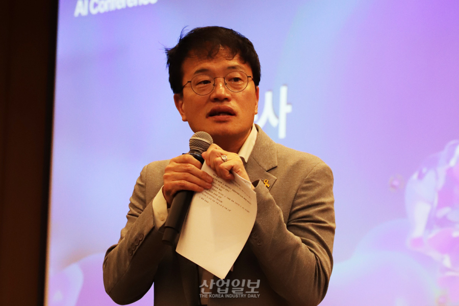 ‘K-AI 커뮤니티 서밋 2025’ 개최, “한국 경제 위기, AI가 성장 동력 된다”