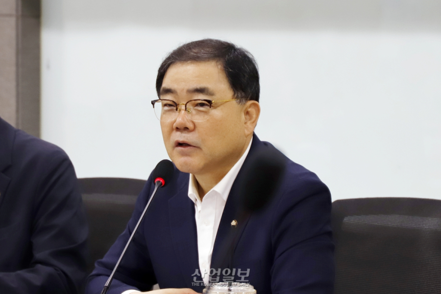 중기벤처부·중기중앙회, 중소기업 스마트공장 확산에 다시 역량 집중한다