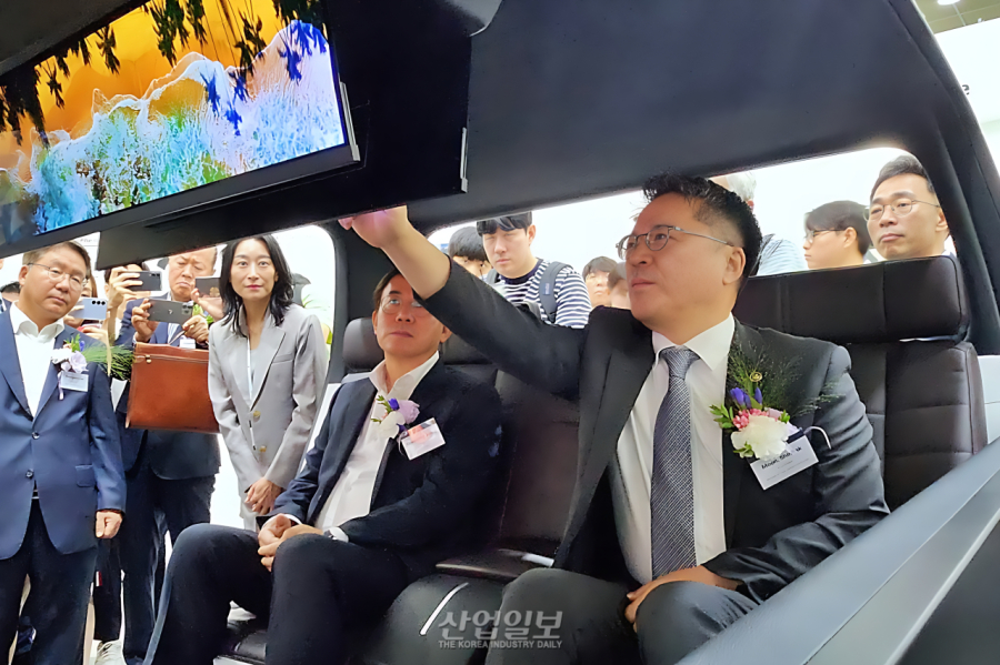 첨단 디스플레이 미래 엿본다…‘K-Display 2025’ 개막