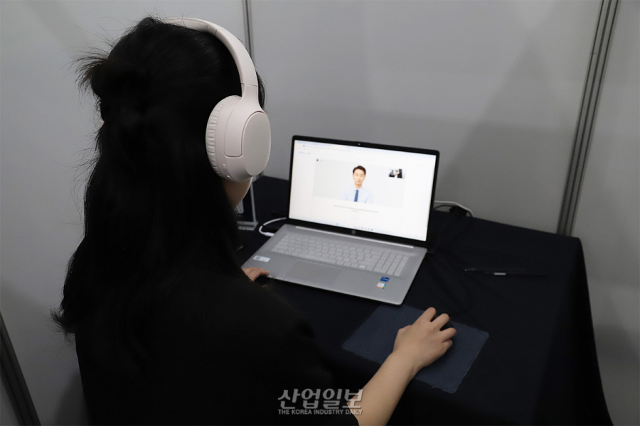 [포토뉴스] 디스플레이 기업과 청년 구직자의 ‘만남의 장’