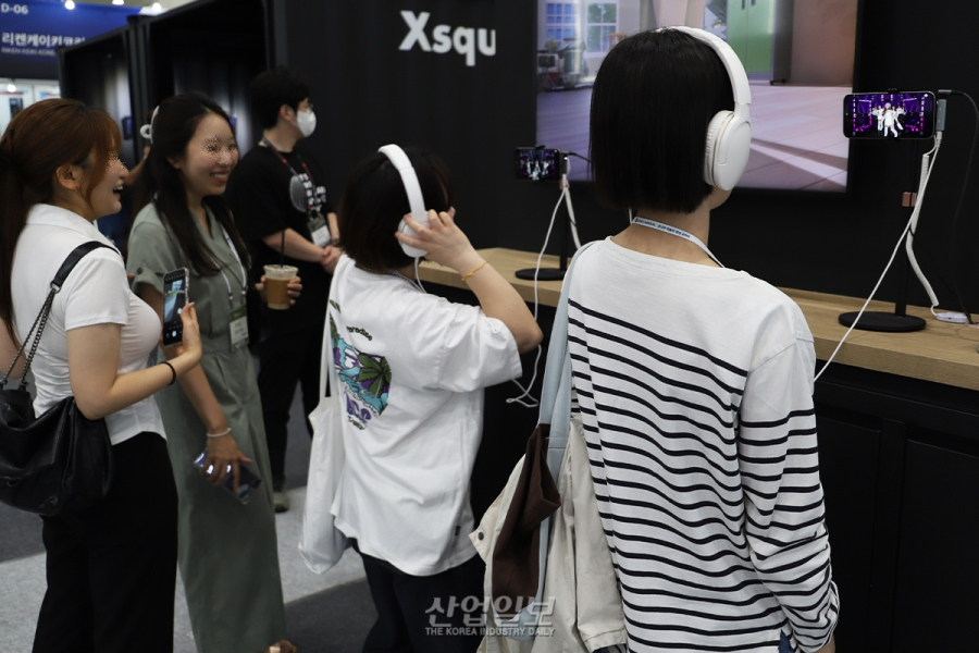 칼리버스, 3D 필름·AI 변환 솔루션 공개…‘VR 장비 없이 3D 영상 본다’