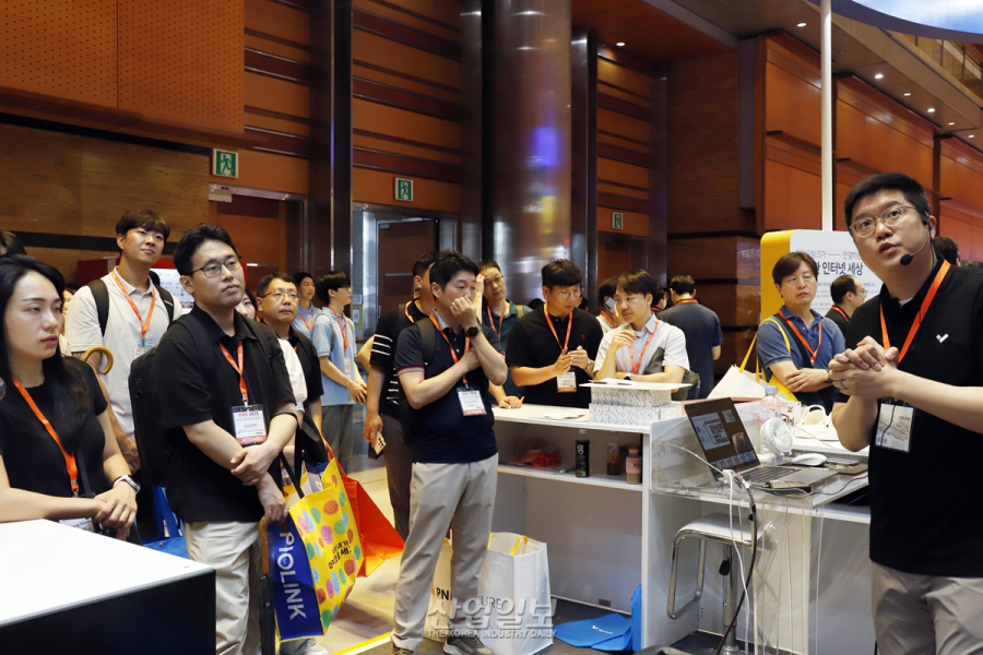 [포토뉴스]제19회 국제 시큐리티 콘퍼런스, 보안 관심 높아지면서 전시장도 ‘북적’