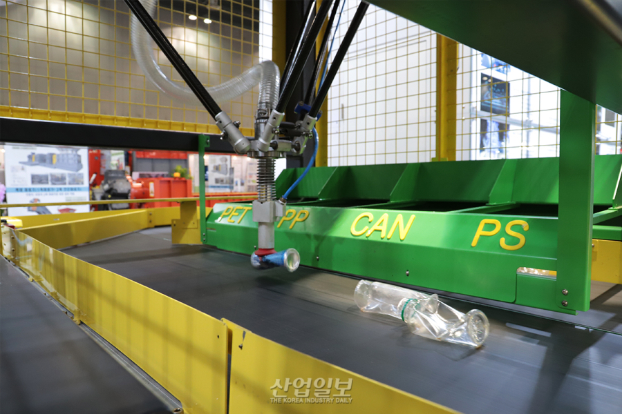 로보원, 3D 비전 AI 폐기물 선별 로봇 공개…CES 혁신상 2개 분야 수상