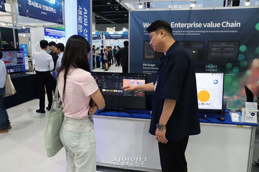 [산업AI EXPO] 복잡한 산업 동향, AI가 시각화로 쉽게 보여준다