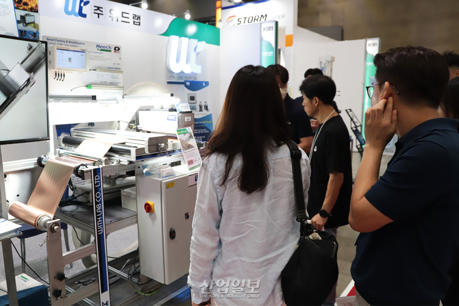 위드랩, 배터리 특화 접촉식 이물 제거 장비 선보여