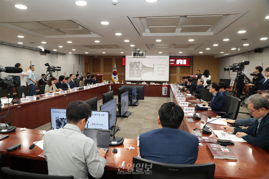 AI 패권 경쟁, 한국만의 강점 찾아 ‘Key Role' 집중해야