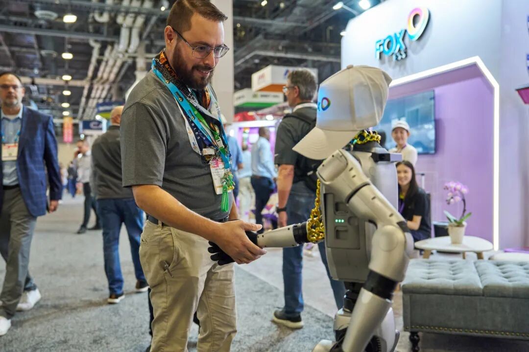 Fox ESS, RE+ 2025서 올인원·상업용 ESS 공개 - 뉴스 썸네일 이미지