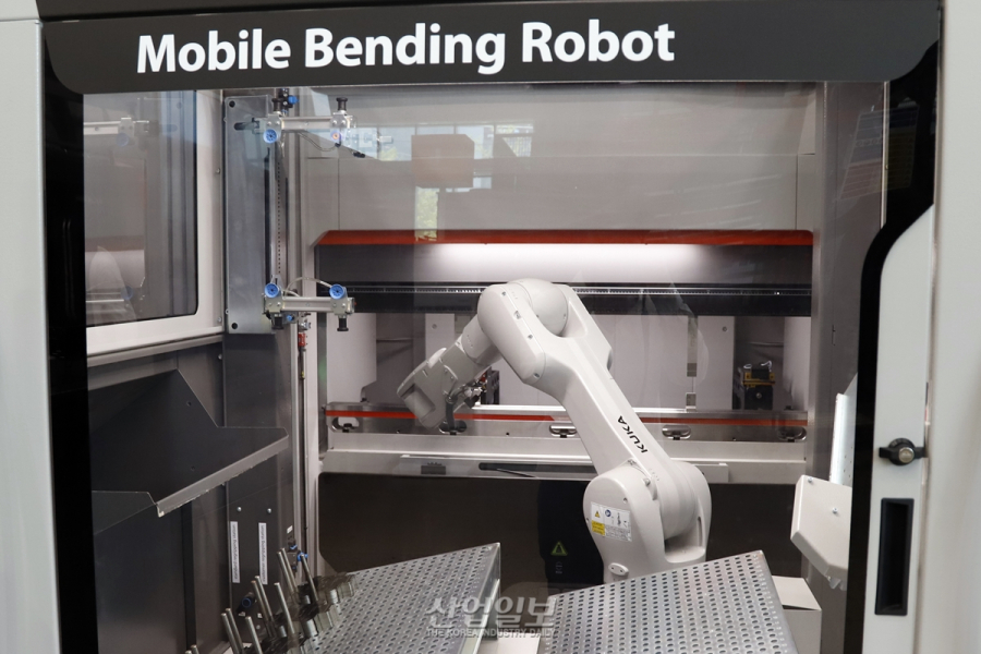 바이스트로닉코리아, 절곡·절단 분야의 자동화 선도한다