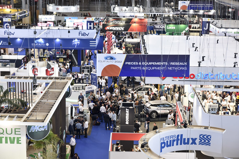 50돌 맞은 파리 오토쇼, '부품' 넘어 '미래 모빌리티' 전시 - 뉴스 썸네일 이미지