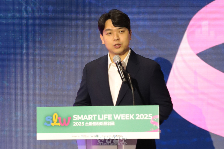 “AI 시대 ‘규모의 경제’, 스타트업이 만들 ‘대규모 수요’서 시작”