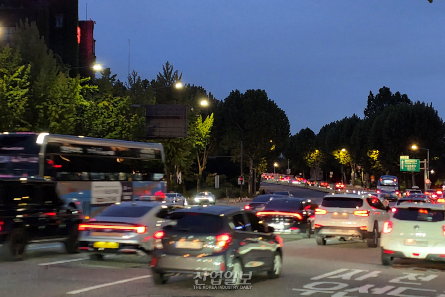 추석 연휴 3,218만 명 이동…국토부 특별교통대책기간 운영