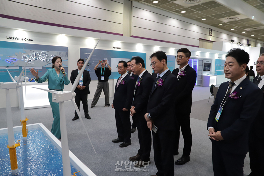 ‘스마트에너지플러스 2025’ 개막…“바야흐로, 전기의 시대”