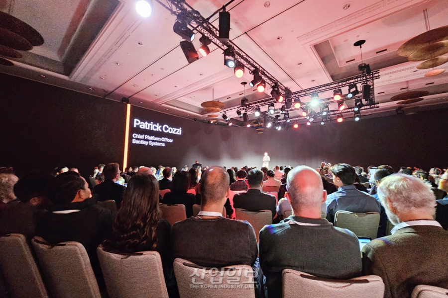 [YII 2025 현장] 현실 세계, 설계도 안으로… 세슘 기반 ‘지리공간 대전환’