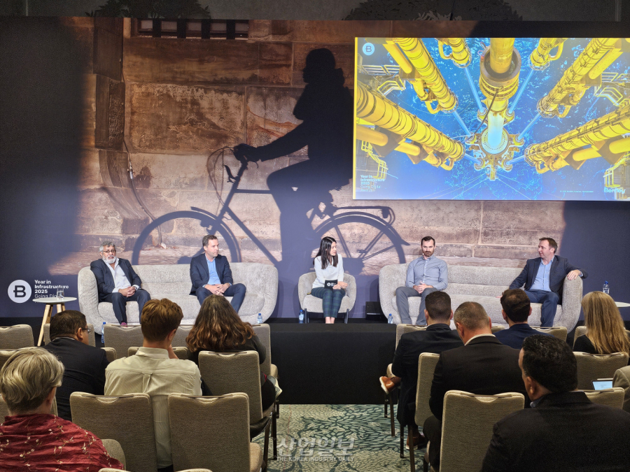 [YII 2025 현장] 글로벌 에너지 대전환, ‘단절된 데이터’ 통합이 성패 가른다