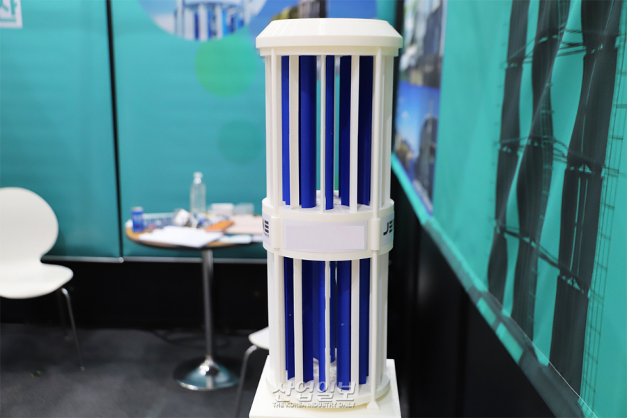 도심 빌딩풍, 날개 노출 없는 수직 풍력발전기로 에너지화