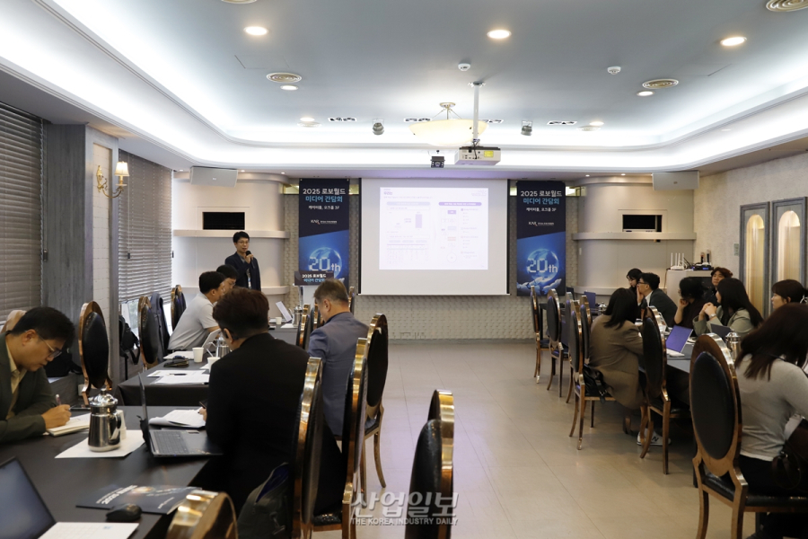 20살 된 로보월드, 규모와 내실 모두 성장