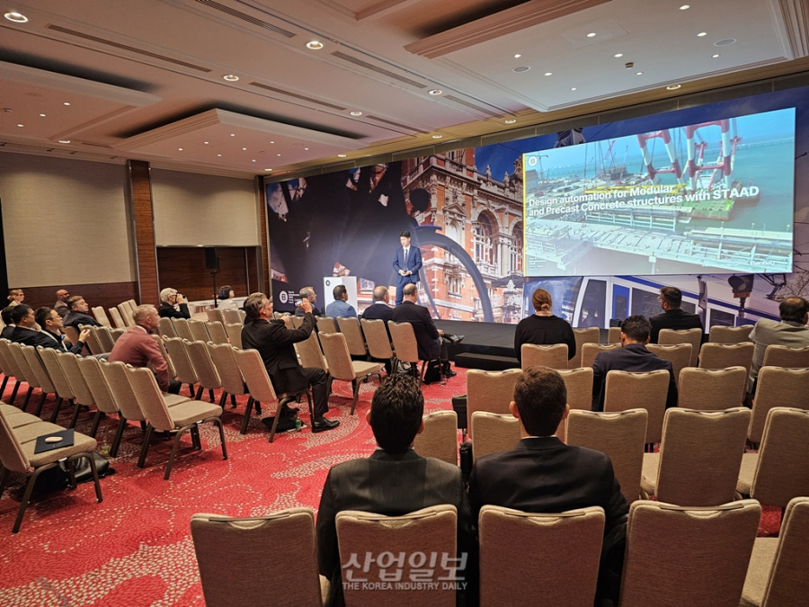 [YII 2025 현장] 현대엔지니어링, 현장 대신 공장서… 설계 자동화로 '스마트 건설' 주도