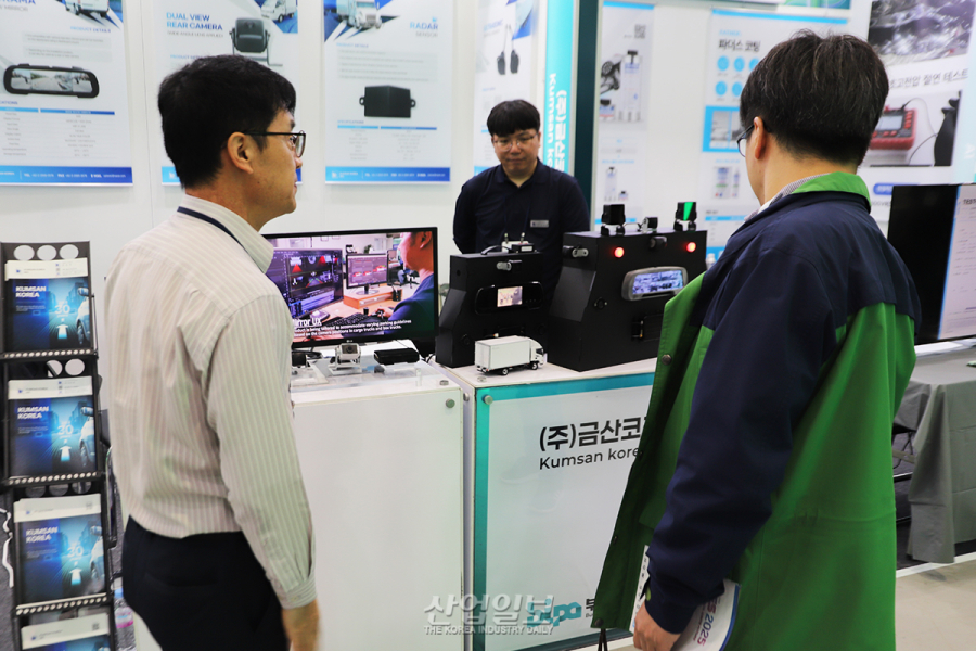 와이드·테일 뷰 동시 제공하는 후방카메라 등장