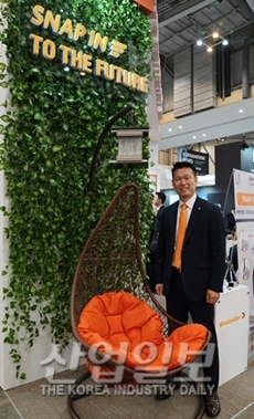 공구 없이 '딸깍'하면 끝… 바이드뮬러, 175년 기술력 'Snap-in' 결선 공개