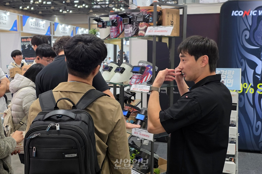 “안전성은 기본, 개성까지 더했다”… 일흥, 그래픽 입힌 초경량 VF용접면 선봬