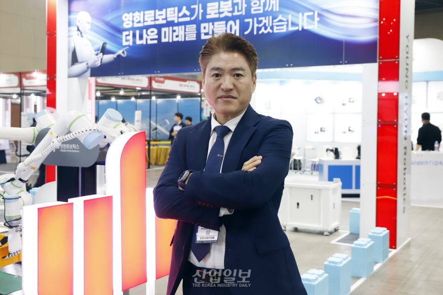 영현로보틱스, 양팔형 AMR 협동로봇으로 물류 자동화의 새로운 패러다임 제시