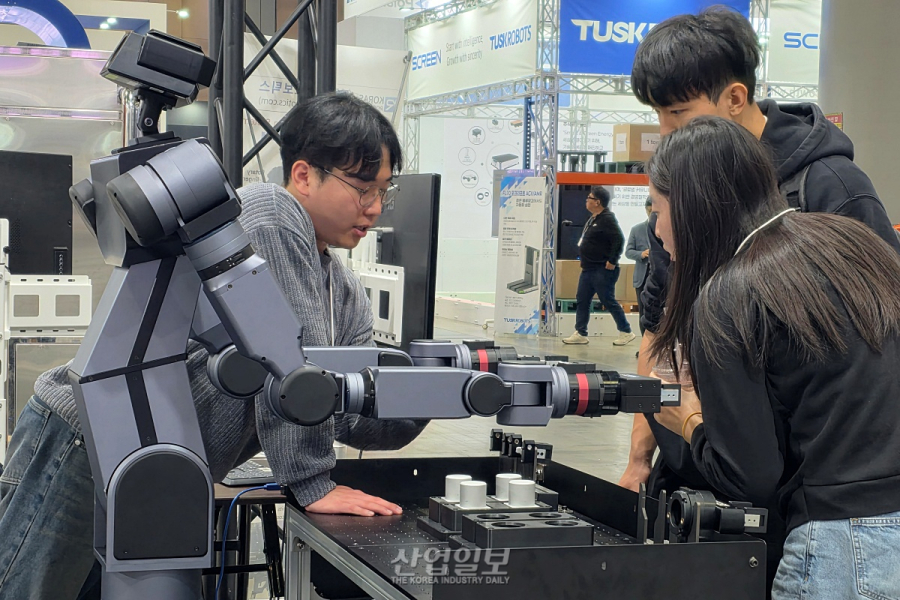 코라스로보틱스, 자동 툴체인저·맞춤형 로봇으로 ‘유연 자동화’ 해법 제시