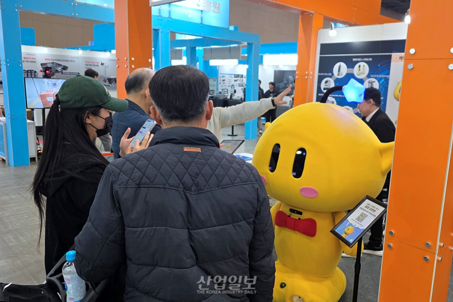 대전 마스코트 ‘꿈돌이’, 로보월드서 서비스 로봇으로 등장