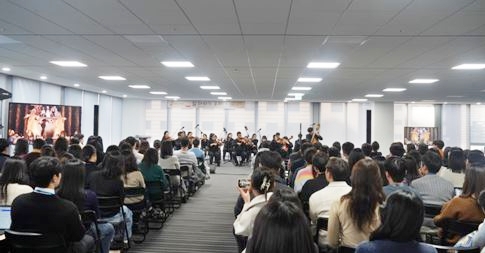 선율로 잇는 장애인식 개선… 코베스트로·화이자·앤시스, 남산서 합동 공연