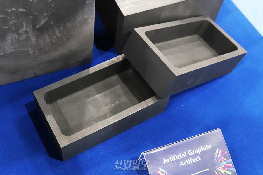 카보랩, 인조흑연블록 국산화…이차전지 열처리 트레이·흑연 전극 등 상용화