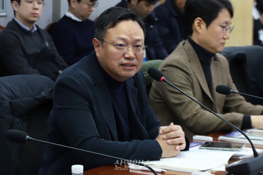 [AGI가 온다③] AI 산업계, “전력·데이터 확보 및 AX 지원 핵심 과제”