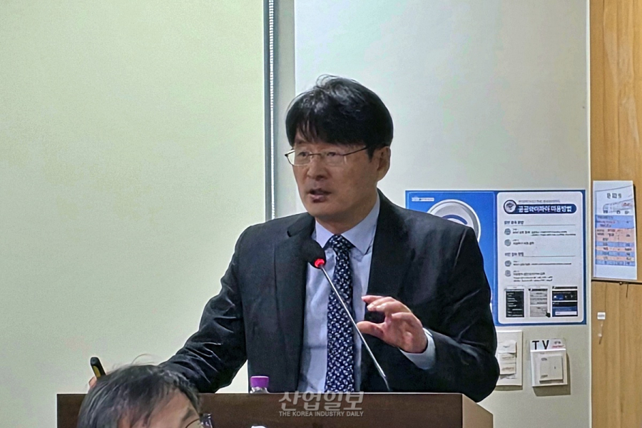 “노동 유연성 없는 ‘정년 연장’, 청년 일자리 절벽 부른다”