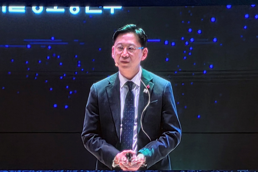 배경훈 부총리 “내년 6월 ‘국산 AI 모델’ 세계 10위권 진입… ‘한국판 제네시스’ 가동”