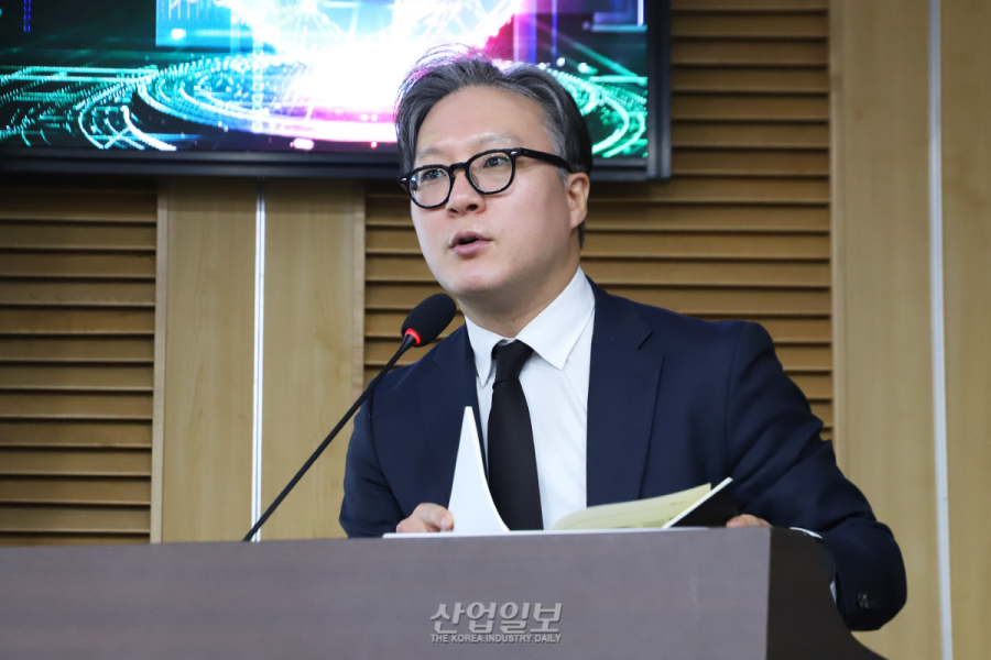 [21세기 척화비, 규제③] 로봇으로 진화 중인 드론, 규제 사각지대 정비해야