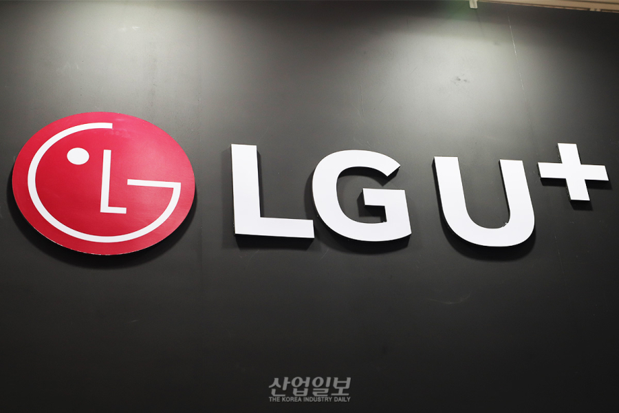 [2025 산업계 10대 뉴스③] 통신 3사 모두 뚫렸다…‘K-사이버 보안’ 비상등