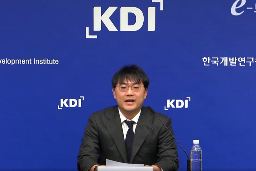 주휴수당 주느니 쪼갠다… '15시간의 벽'에 갇힌 노동시장