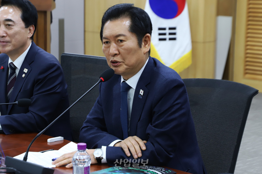 정청래 당대표 “AI 시대를 얼마나 잘 준비하느냐가 국가의 흥망성쇠와 직결될 것”