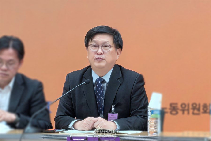 정년 60세 채운 근로자 17.3%… “65세 연장은 또 다른 양극화”