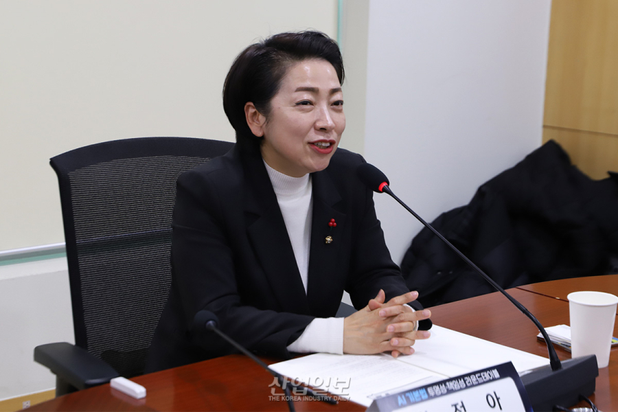 AI 기본법 22일 시행, “명확한 기준과 해석, 합리적 제도, 자원 인프라 함께 설계돼야”