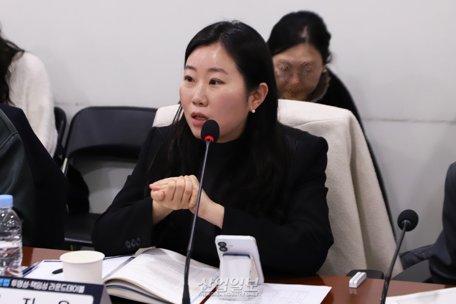 세계 최초 포괄법 ‘AI 기본법’, 산업 현장 “준비 안 됐다”