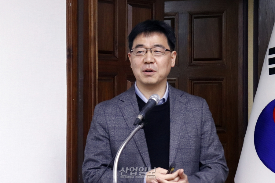 공기열 히트펌프, 재생에너지원으로 인정되기 위한 논란거리 산적