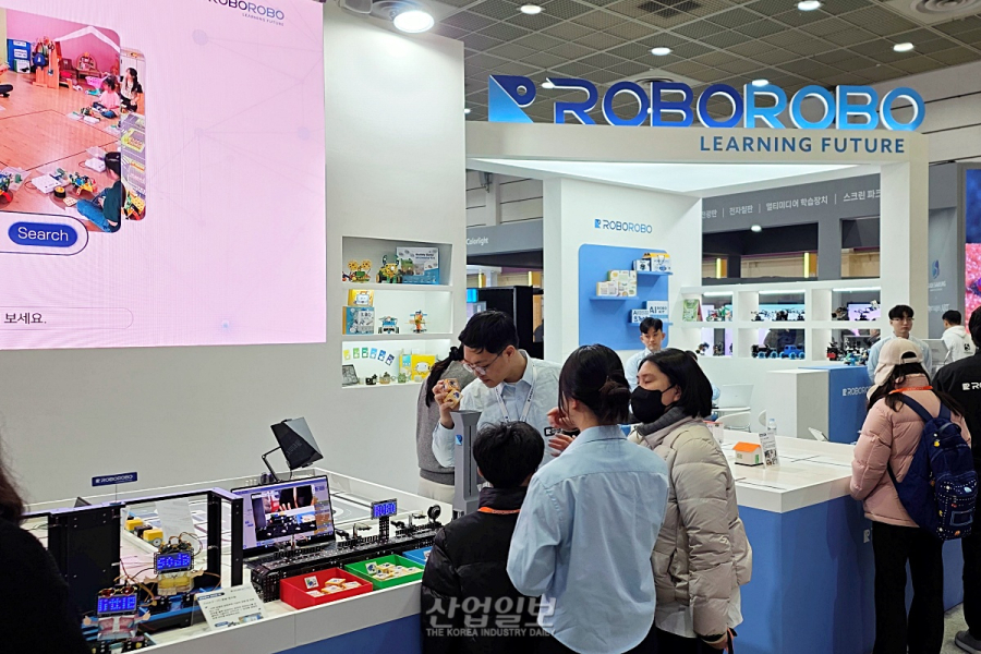 손에 잡히는 AI 교육… 로보로보, 피지컬 AI 교구로 교실 확장