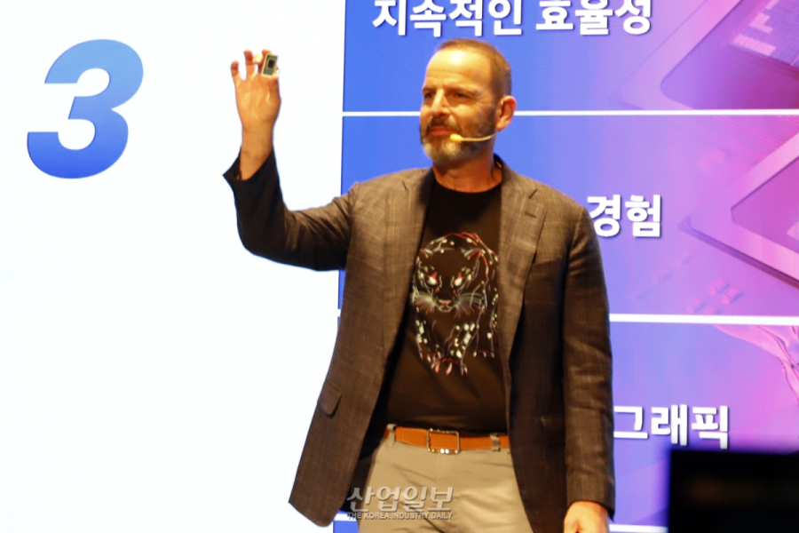 인텔, 인텔 코어 Ultra 시리즈 3로 AI PC 시장 정조준