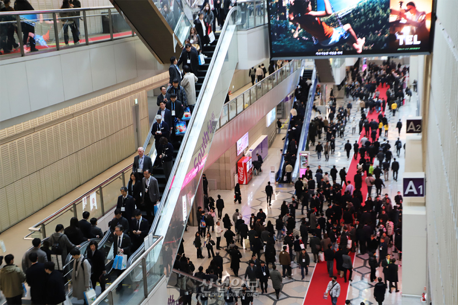 코엑스, 내년 60% 장기 폐쇄·리뉴얼 예고…전시업계 “사전 협의 없는 불통 행정”